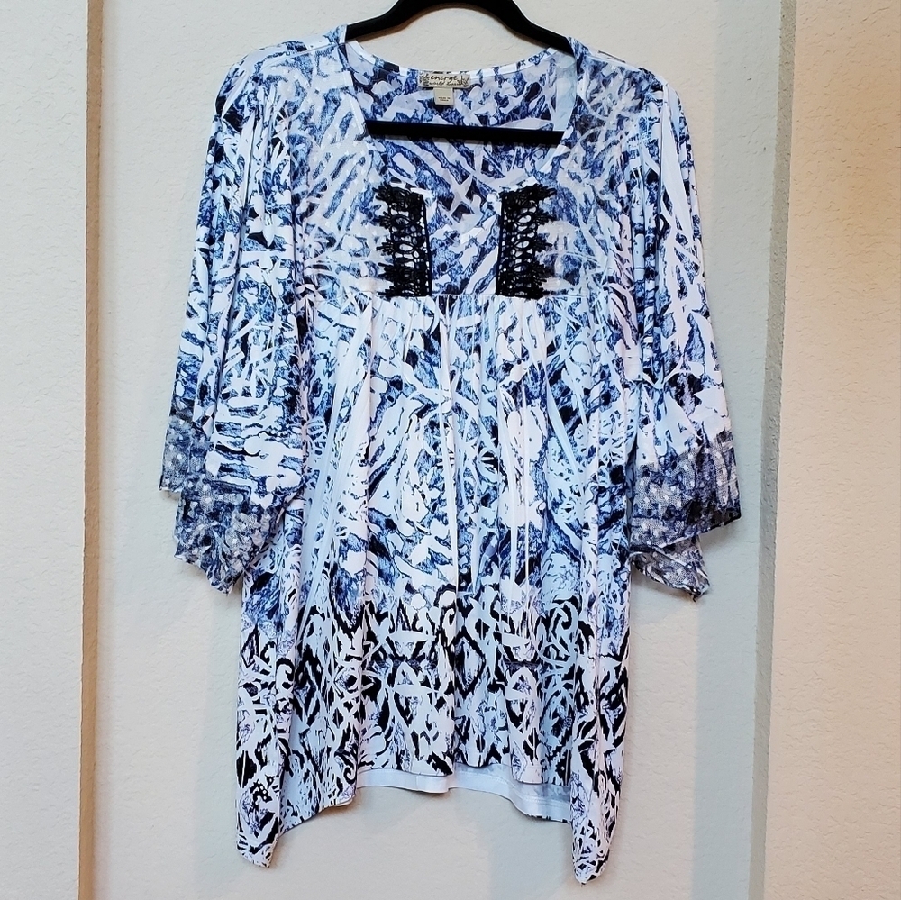 energe  Women's Blue Print Blouse 3/4 Feather Sleeves Size L